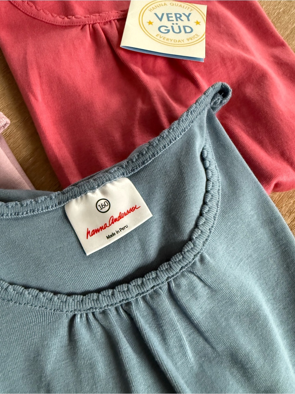 Three Pack:Hanna Andersson Short Sleeve Tees in Dusty Pink, Rose, and Dusty Blue - Picture 2 of 5